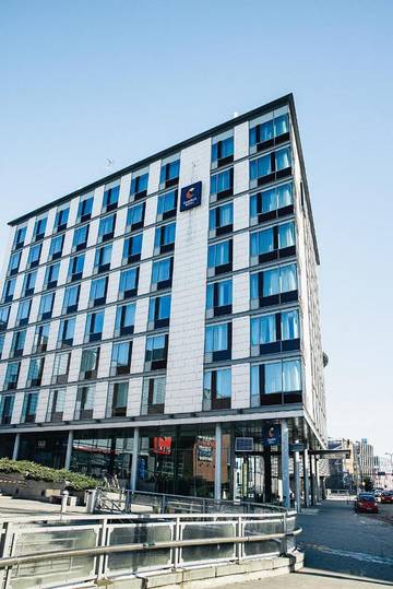 Hôtel pour 3 personnes, avec terrasse et vue, animaux acceptés à Espoo