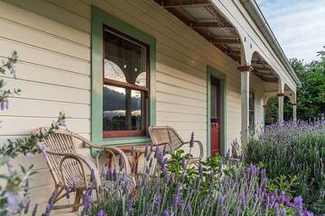 Holiday Home for 4 People in Wellington, New Zealand, Photo 3
