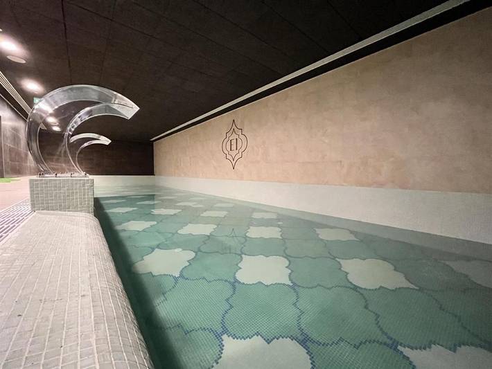 Gîte pour 4 personnes, avec terrasse et piscine ainsi que jacuzzi et sauna à Gibraltar - 2