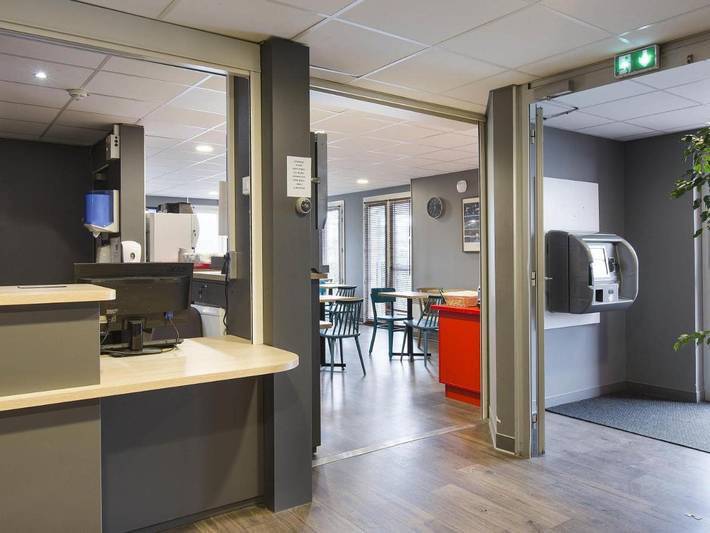 Hôtel pour 2 personnes, avec terrasse, animaux acceptés à Massieux