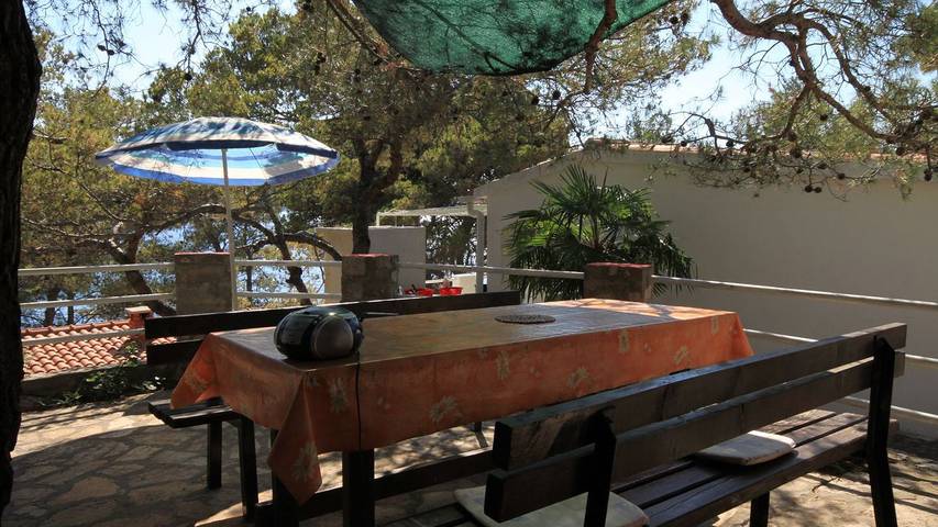 Location de vacances pour 4 personnes, avec terrasse, animaux acceptés à Sali