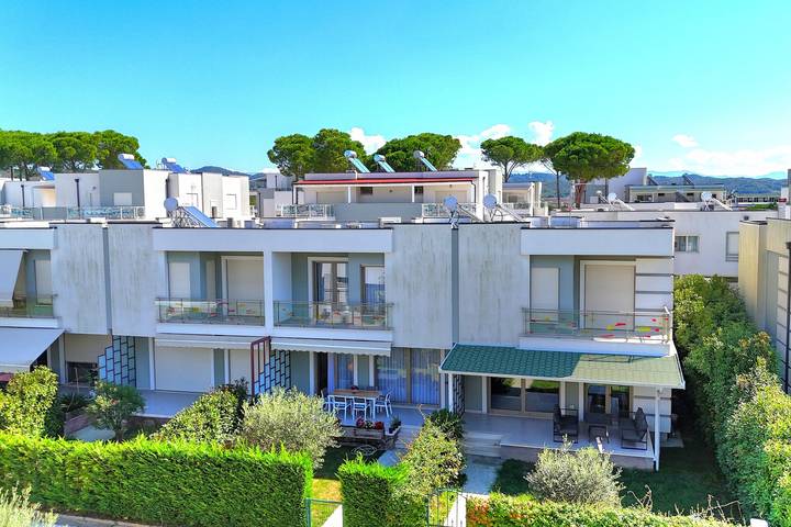 Villa pour 7 personnes, avec piscine et balcon, adapté aux familles en Albanie - 2