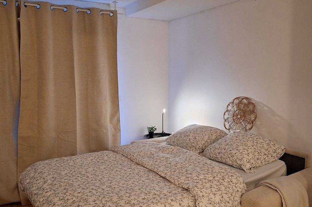 Apartamento entero, The Urban N'est - Terrace - 15mn from La Défense in Nanterre, Altos del Sena