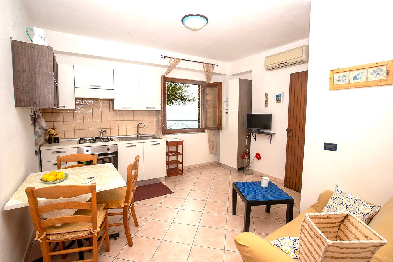 Ganze Ferienwohnung, Eco del Mare - Apt. Pesciolino in Pietracciaio (Pisciotta), Pisciotta