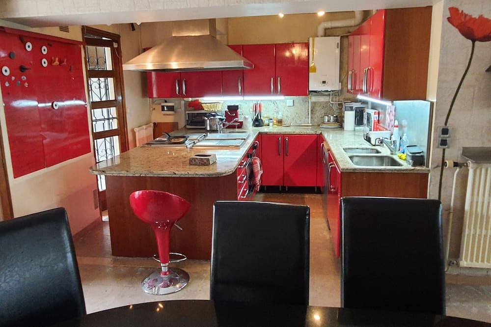 Grande Maison Familiale proche Paris /Roissy/le bourget in Le Blanc-Mesnil, Seine-Saint-Denis