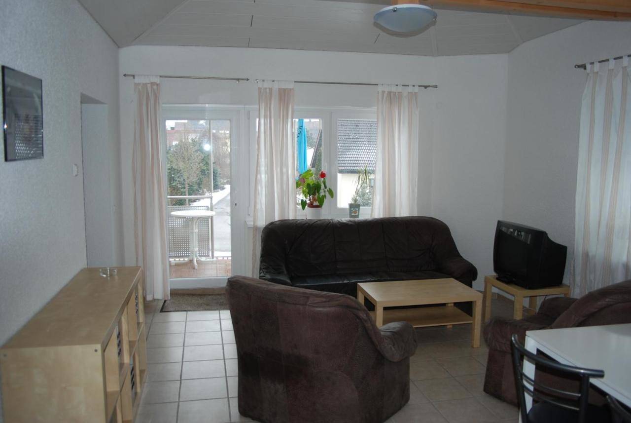 Triple Room with Private Bathroom in Obersulm, Kurpfalz