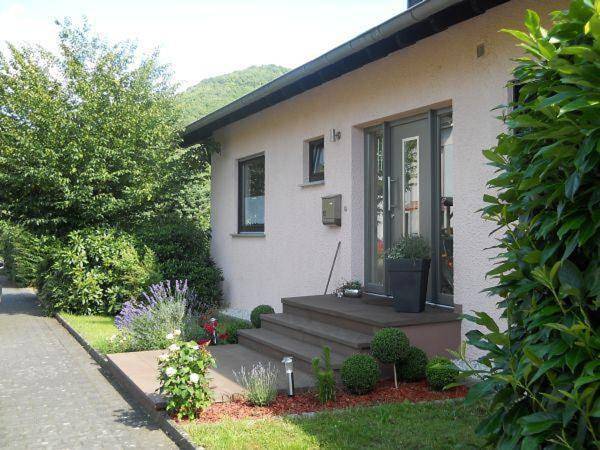 Ferienwohnung für 2 Personen, mit Balkon und Terrasse sowie Garten in Ockfen