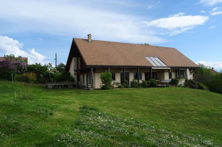 Location de vacances pour 13 personnes, avec jardin et balcon, animaux acceptés à Saint-Paul-lès-Monestier