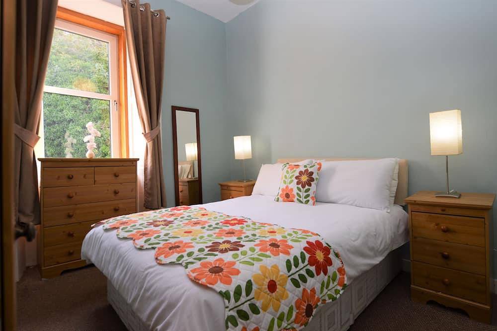 Ganze Wohnung, Keek Oot at 73, upper apartment on Main St, value for money. Pet friendly. in Gourock, Inverclyde