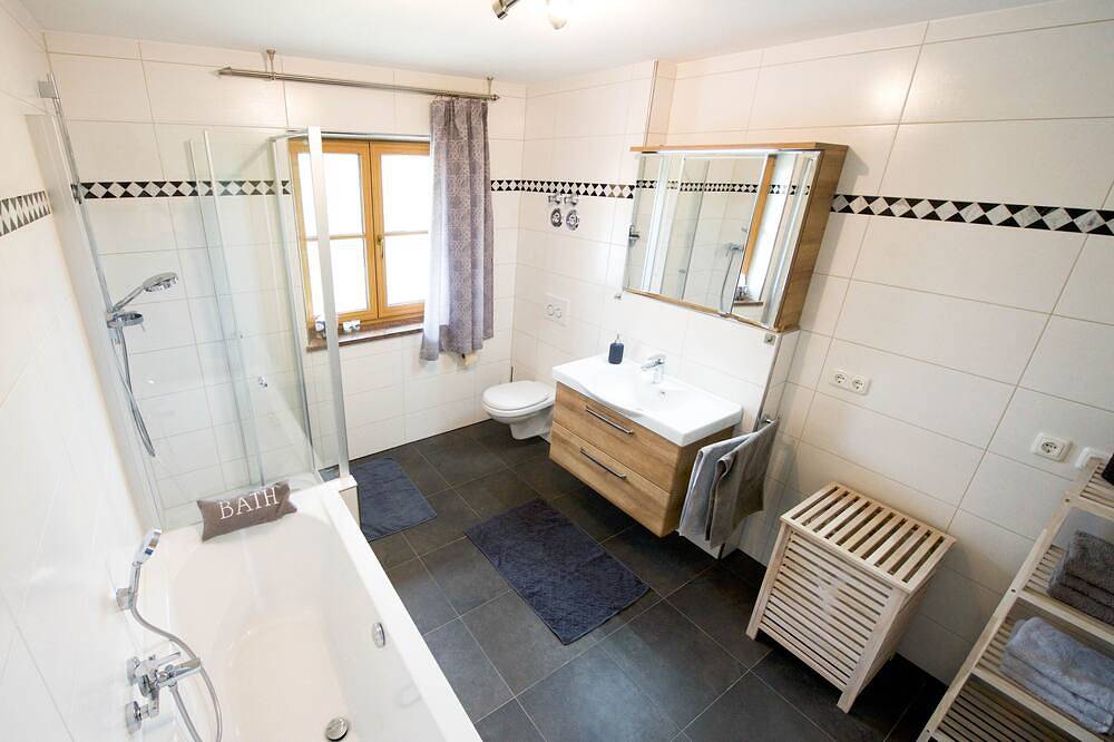 Ganze Wohnung, Ferienwohnung/App. für 4 Gäste mit 53m² in Egling in Egling, Tölzer Land