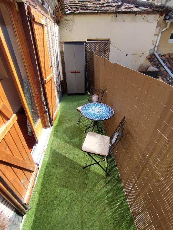 Gîte pour 2 personnes, avec terrasse, animaux acceptés dans Office de Tourisme de Bergerac Sud Dordogne - 2