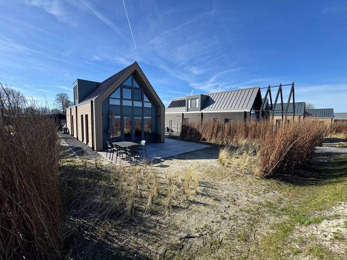 Ferienhaus für 8 Personen, mit Balkon/Terrasse und Terrasse sowie Garten