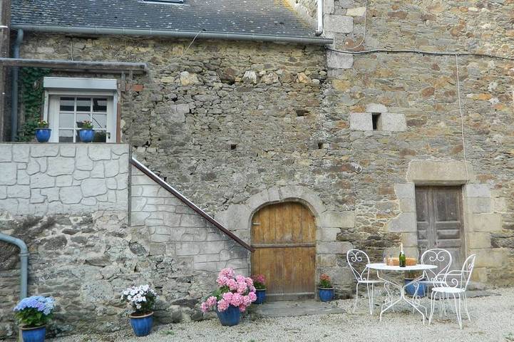 Location de vacances pour 3 personnes, avec balcon à Corseul