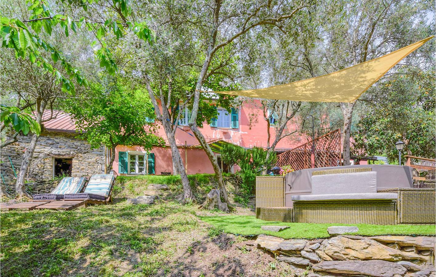 Gemütliche 85qm Wohnung mit Babybett, Internet, in der Nähe von Lumarzo in Uscio, Ligurische Küste