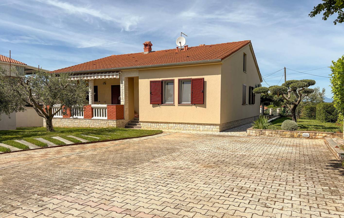 Gemütliche Ferienwohnung mit Pool und Terrasse, 2 km vom Strand Duga Uvala entfernt in Marčana, Südküste Istrien