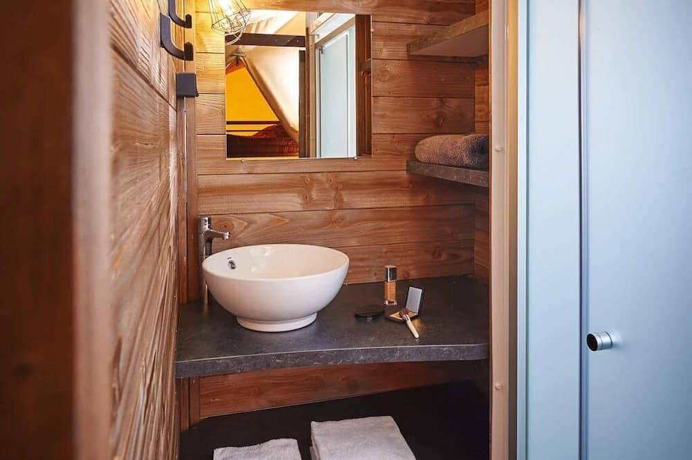 Cabane 3 étoiles - Parc aquatique - eecfdd in Saint-Maime, Parc naturel régional du Luberon