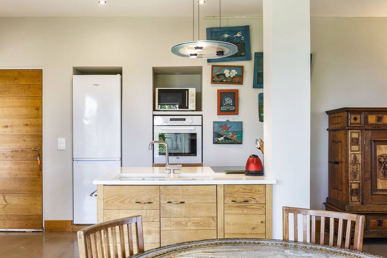 Fleur D’Amandier in Suzette, Vaucluse