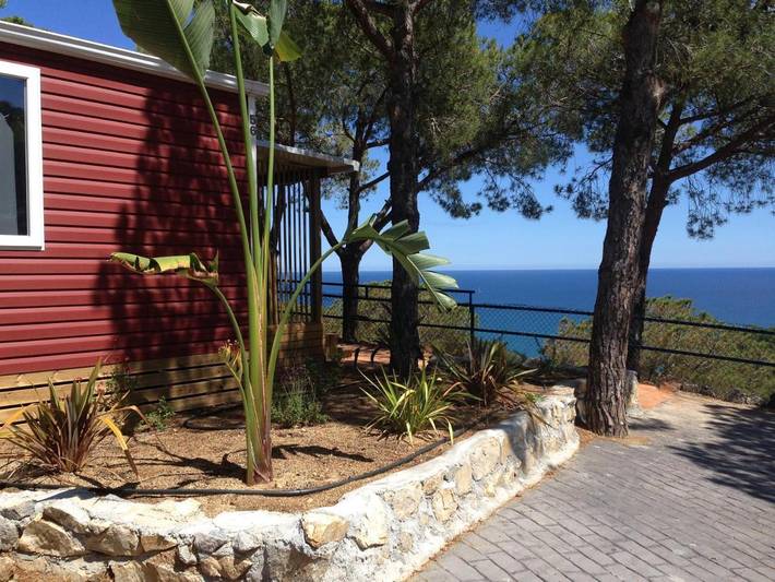 Camping pour 2 personnes, avec bassin pour enfant et piscine ainsi que jardin et terrasse à Calella - 2