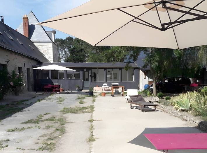 Family Room with Shared Terrace, Communal Garden and Wi-Fi in La Possonnière, Loire Valley