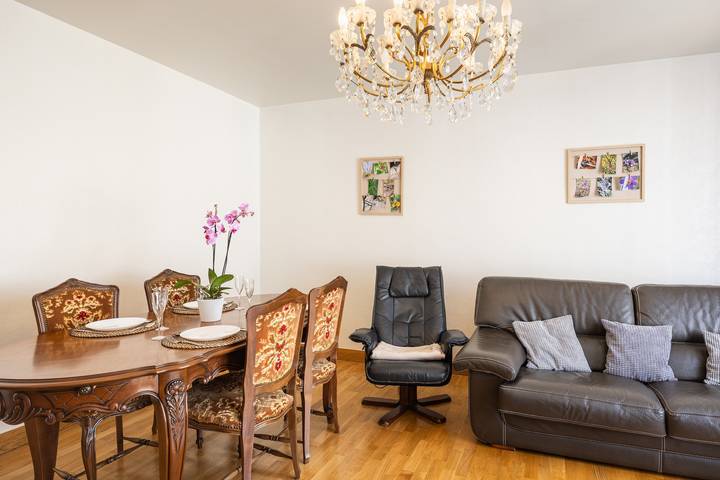 Hel lejlighed, Holiday Apartment "Gîte l' Odyssée" with Balcony & Wi-Fi in Espalion, Aveyron