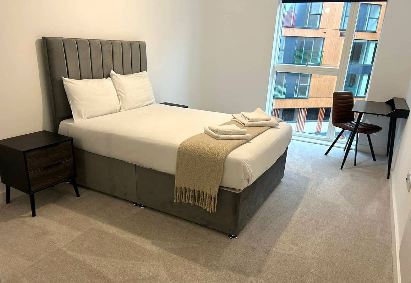 Entire apartment, 1 Bed Nr Ascot, Windsor & Bracknell Station in Bracknell, Berkshire