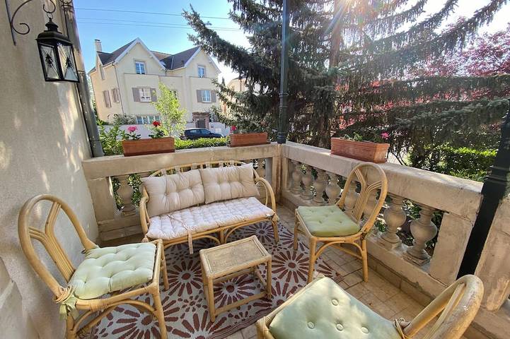 Location de vacances pour 8 personnes, avec terrasse à Colmar