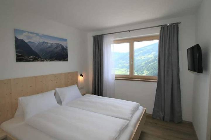 Ganze Wohnung, Ferienwohnung Rosina in Hainzenberg, Zillertaler Alpen
