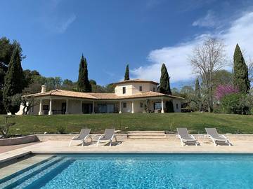 Cottage pour 2 personnes, avec piscine et jardin à Aix-en-Provence