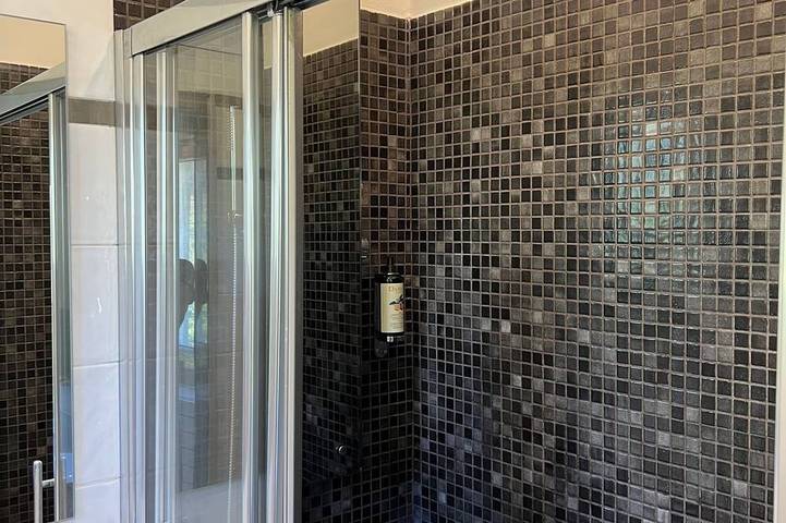 Ganze Wohnung, Apartment-Superior-Ensuite mit Dusche-Balkon in Corte, Regionaler Naturpark Korsika