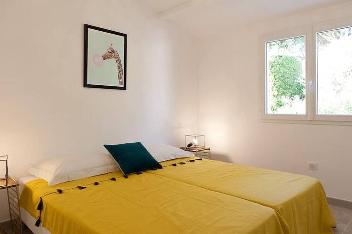 Villa pour 6 personnes, avec terrasse ainsi que jacuzzi et piscine dans Santa Giulia - 4