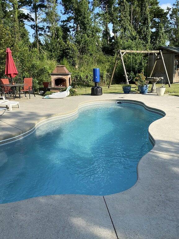 The Sutton getaway w/ pool and private backyard. in Wilmington, New Hanover County