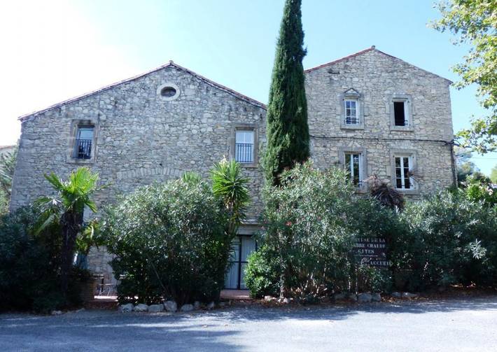 Gîte pour 2 personnes, avec piscine et terrasse