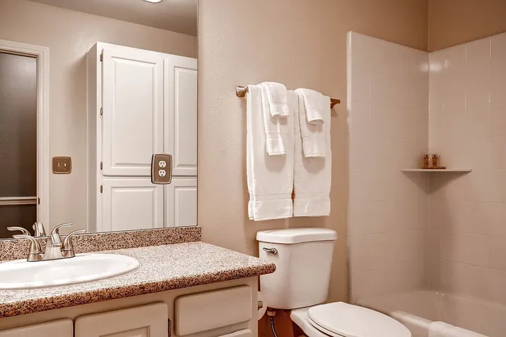 Vacation house for 16 people, with hot tub and yard - 1