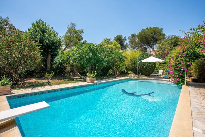 Villa per 10 persone, con giardino e piscina per bambini, con animali domestici in Costa Azzurra
