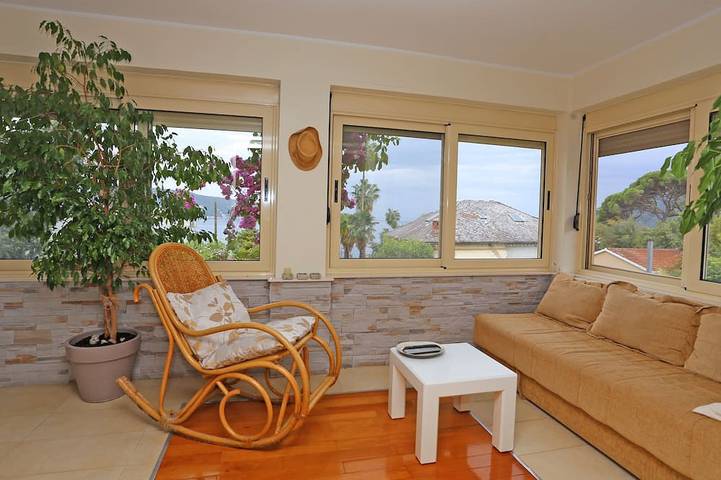 Apartament wakacyjny dla 4 osób, z balkon i ogród w Herceg Novi