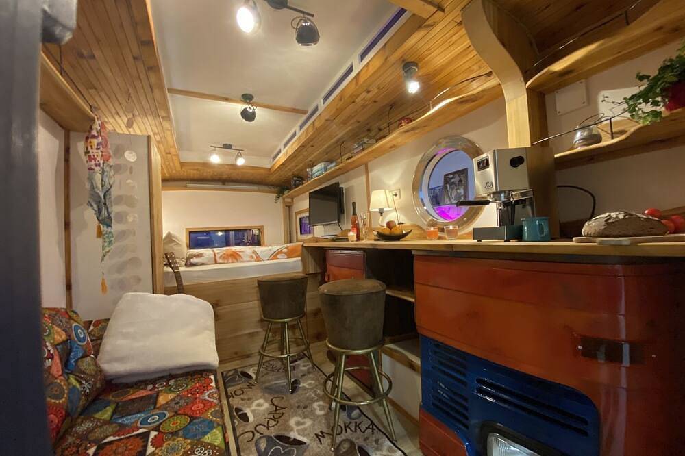 Ganze Wohnung, Luxuriöses Glamping Mobil in Tauberbischofsheim in Tauberbischofsheim, Stuttgart Region