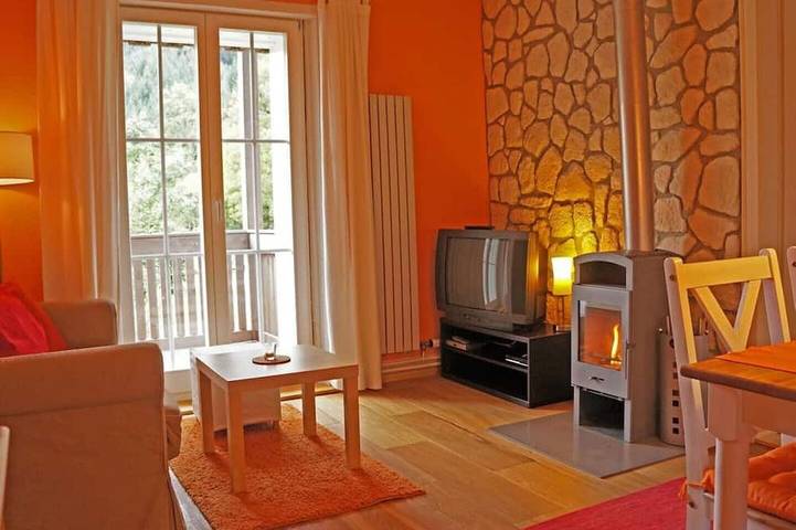 Ferienwohnung für 2 Personen, mit Balkon und Garten