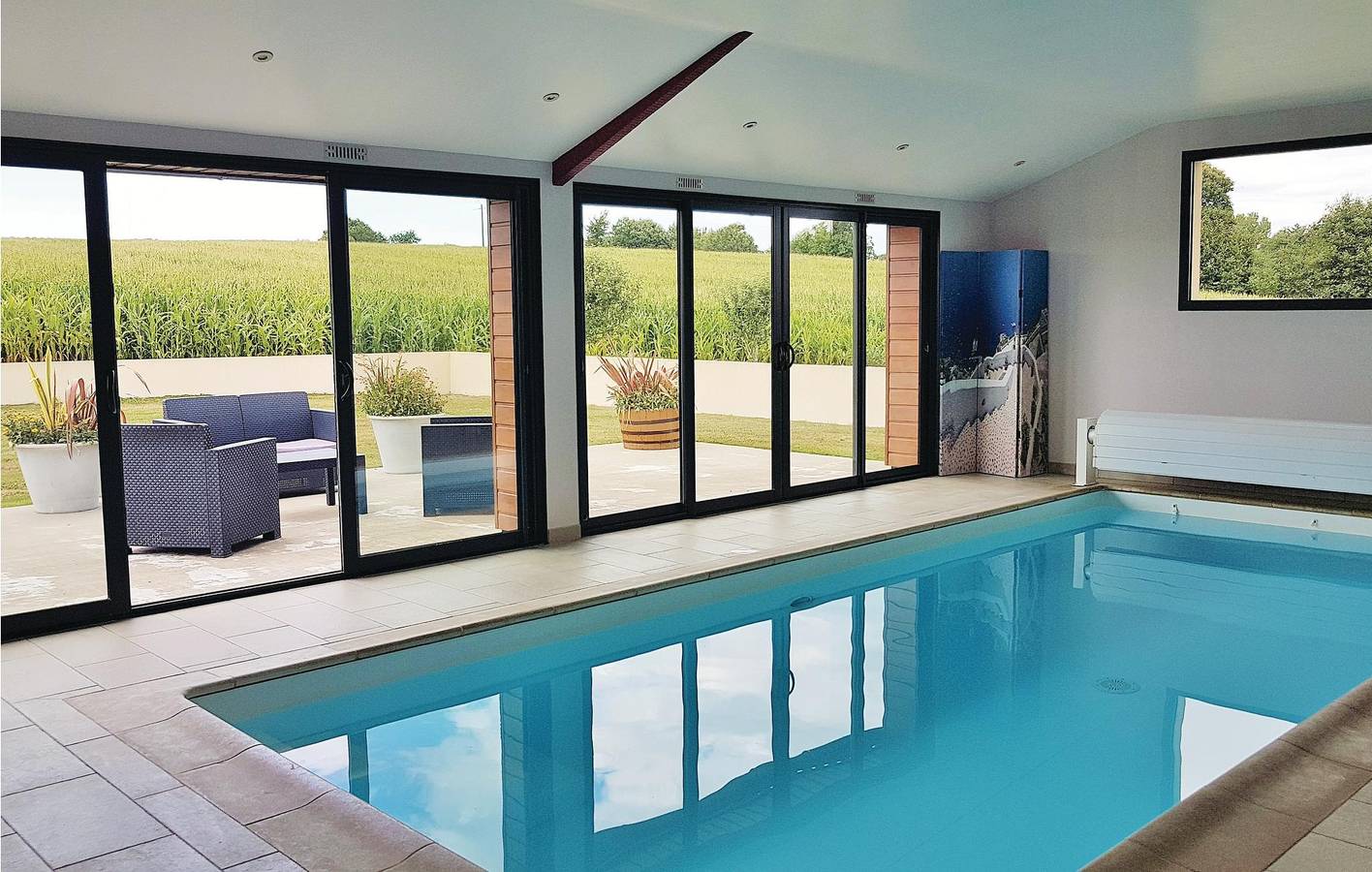 Appartement de 100m2 avec parking, piscine et jardin, 2km d'Elliant in Elliant, Région de Quimper