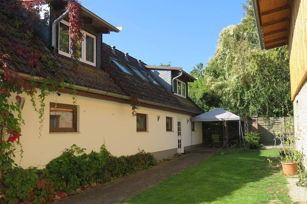 Ganze Wohnung, Ruhige Fewo Elster auf dem liebevoll sanierten Cleo's Hof an der Müritz in Sietow, Müritz