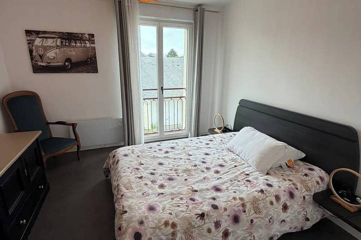 Entire apartment, Ouistreham, near the beach and downtown, a 38 m² furnished one-bedroom apartment in a quiet location—ideal for vacations. in Ouistreham, Caen region
