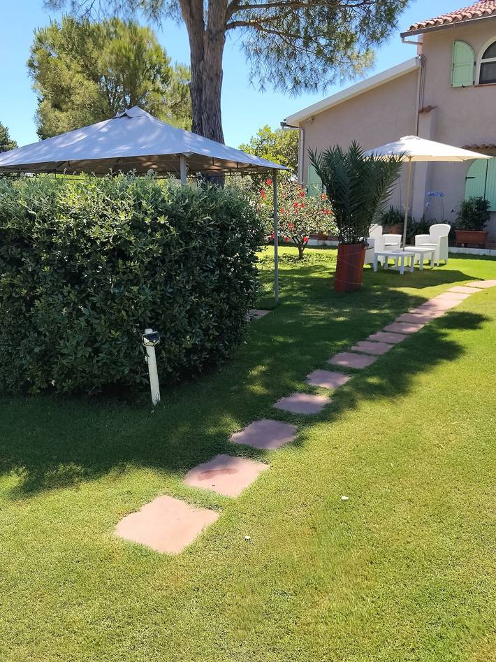 Ferienhaus "Soberania" mit Meerblick, privater Terrasse und eigenem Garten in Santa Margherita di Pula, Pula und Umgebung