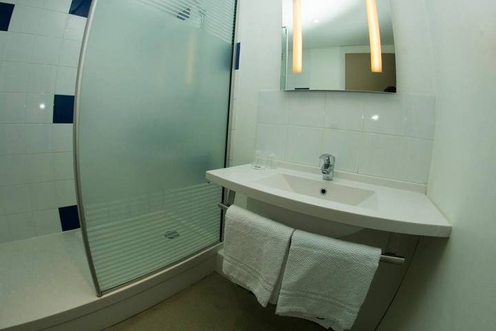 Hôtel pour 2 personnes, avec jardin à Champniers - 3