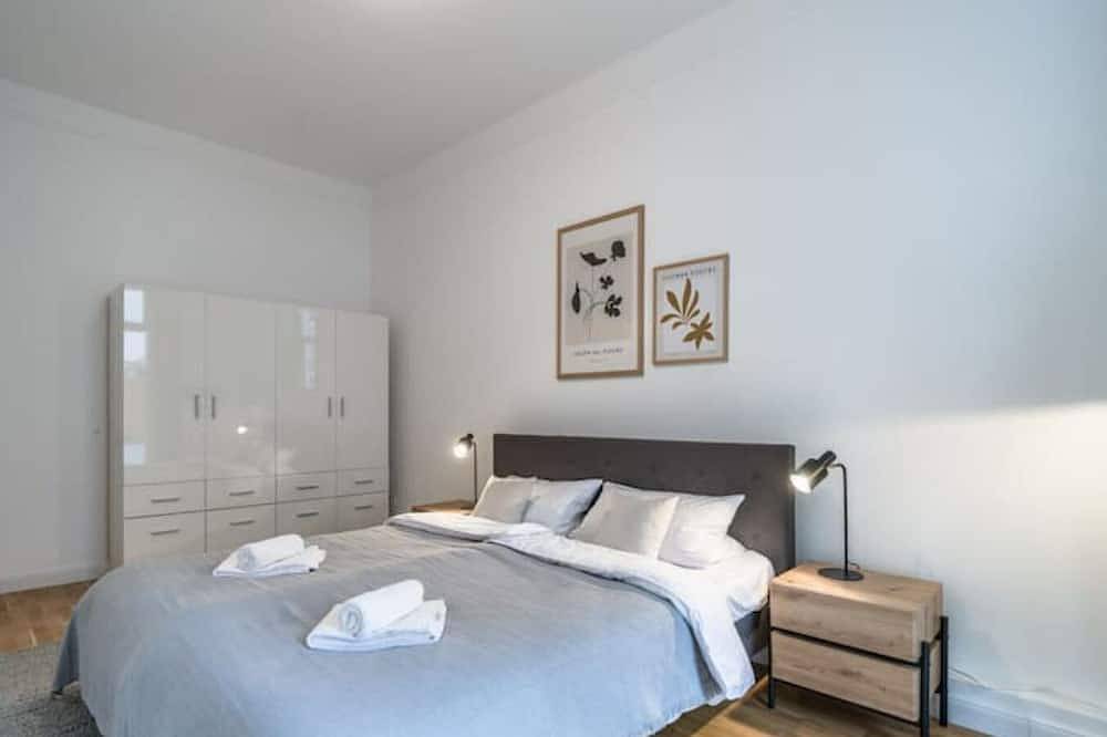 Entire apartment, Apartment in old building and modern style - kitchen - terrace - Wlan - central in Wiesbaden, Rheingau