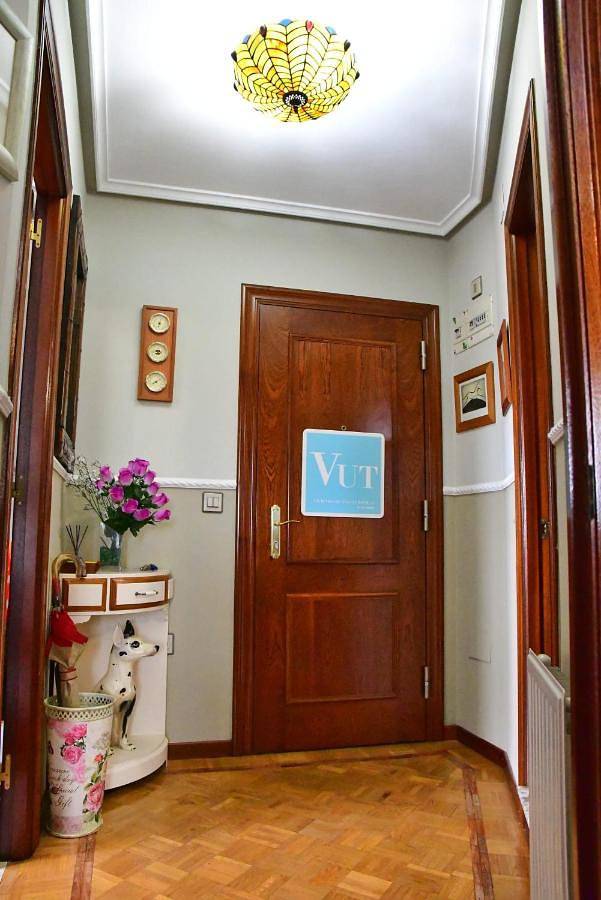 Apartamento para 3 personas, con Balcón además de Terraza y Vistas en Avilés