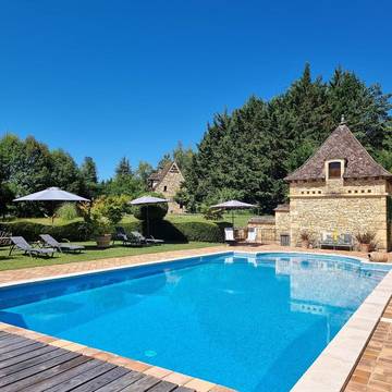 Gîte pour 2 personnes, avec jardin ainsi que piscine et vue à Saint-Crépin-et-Carlucet