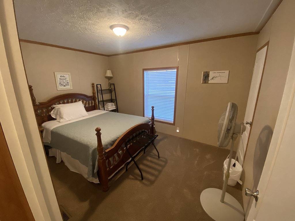 Cozy Ranch Home 1 Mile from Cumberland Point Boat Ramp. Owner Managed Property. in Lake Cumberland