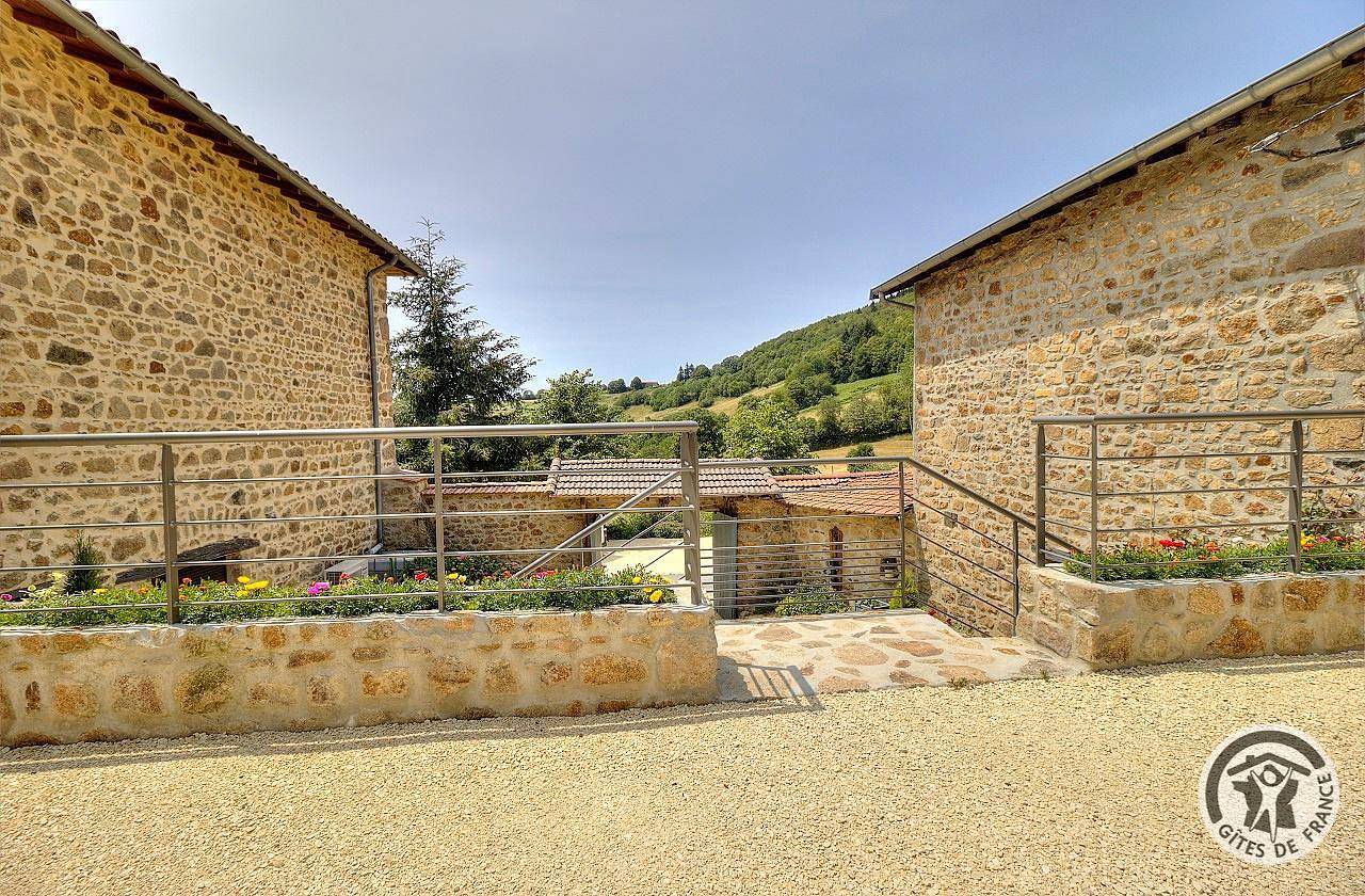 La Maison de Famille du Pourron in Villechenève, Lyon et ses environs