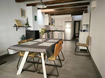 Gîte pour 6 personnes, avec terrasse et vue à La Fresneda