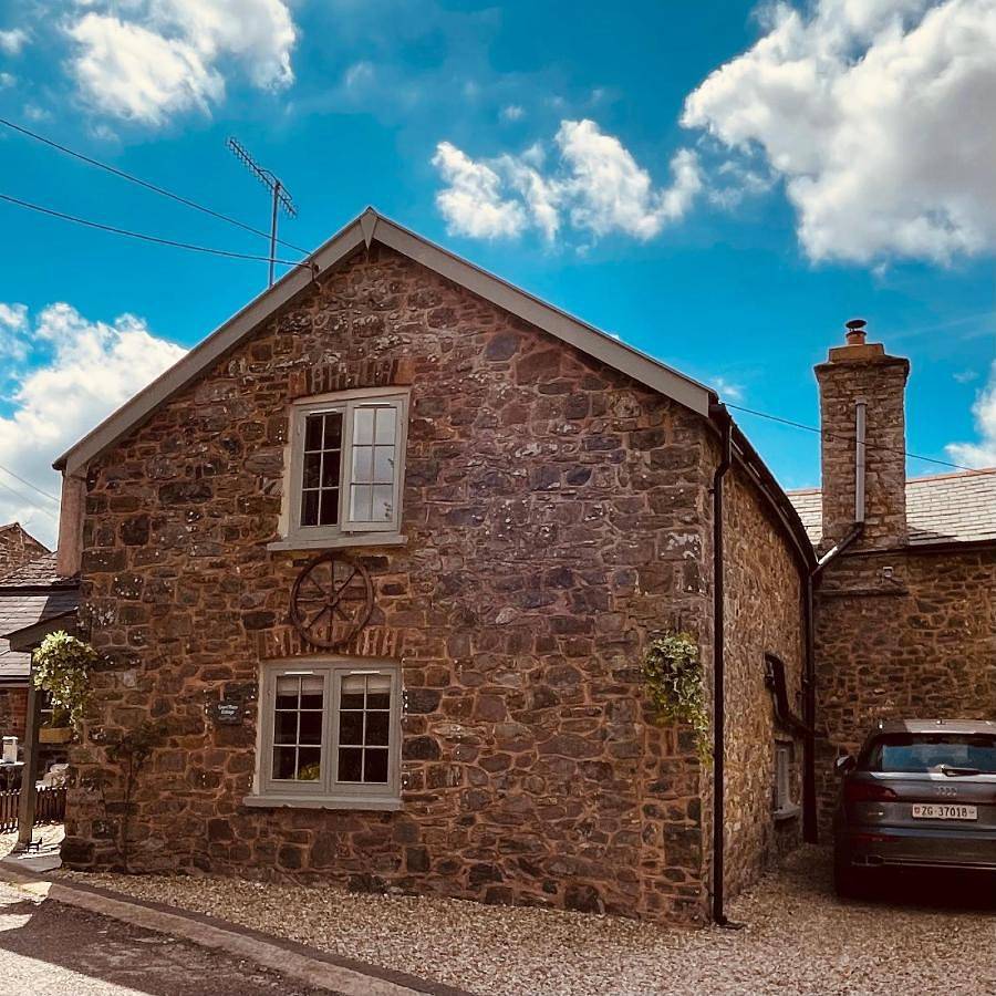 Four-Bedroom House in Tiverton, Devon