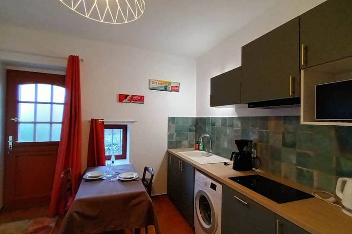 Gîte pour 2 personnes, avec Jardin à Limas